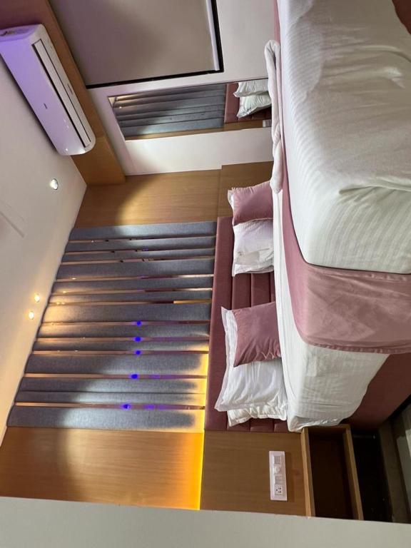 Hotel Cozzy Palace Surat Ngoại thất bức ảnh